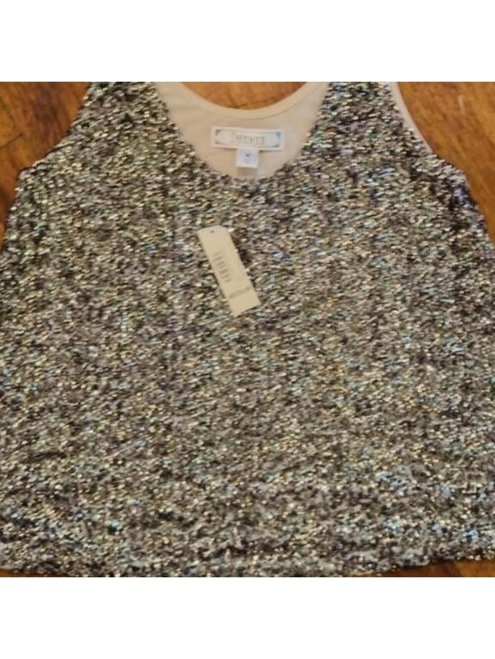 BRAND NEW Decree Iridescent Sequin Tank Top ✨